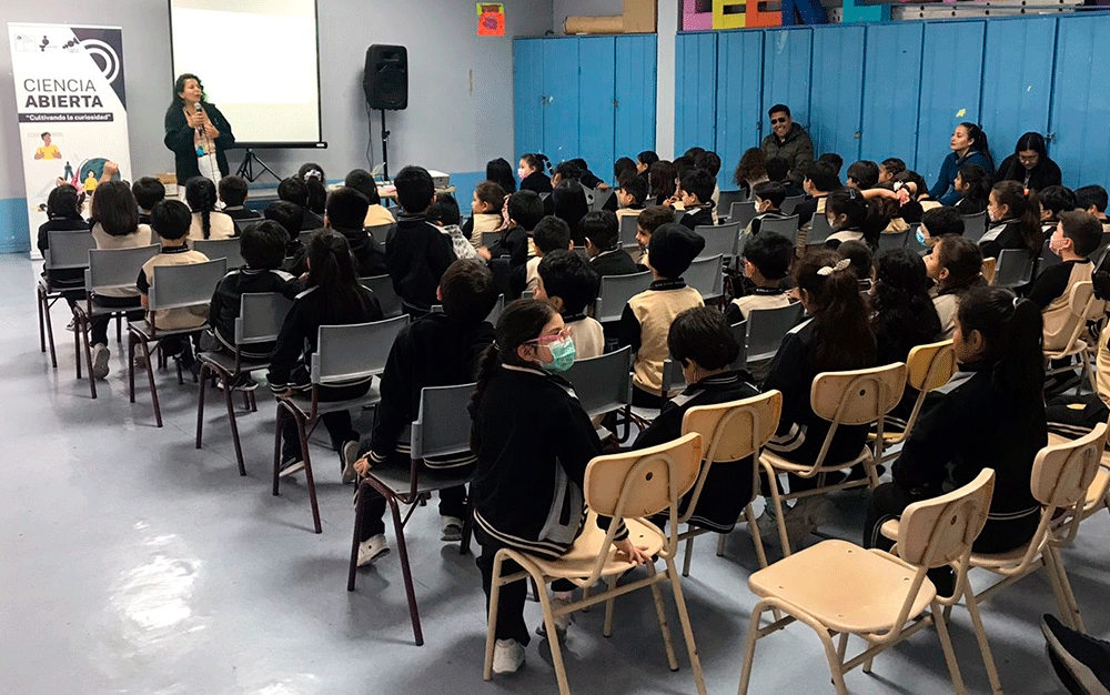 Estudiantes de 1° Básico participaron en Taller de Reciclaje y Ecosistema