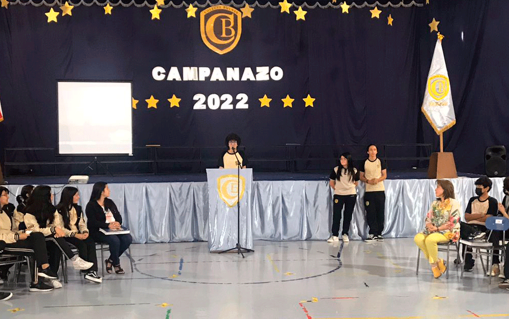 «Campanazo 2022»: Alumnos y alumnas de 8° participaron en una emotiva ceremonia de despedida