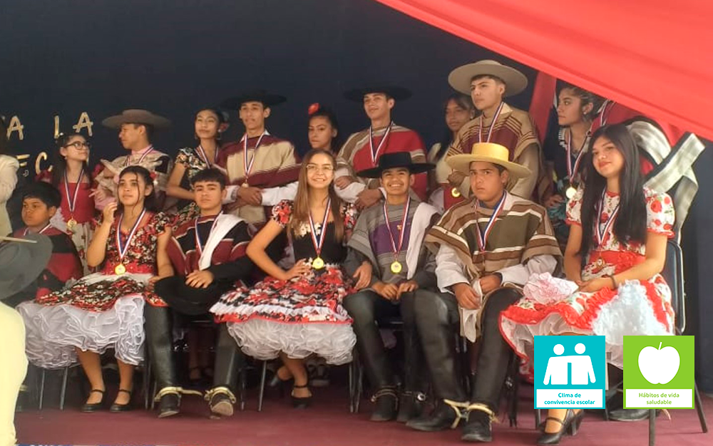 Estudiantes de nuestro Colegio Bulnes participaron en Encuentro de Cueca de COPAR