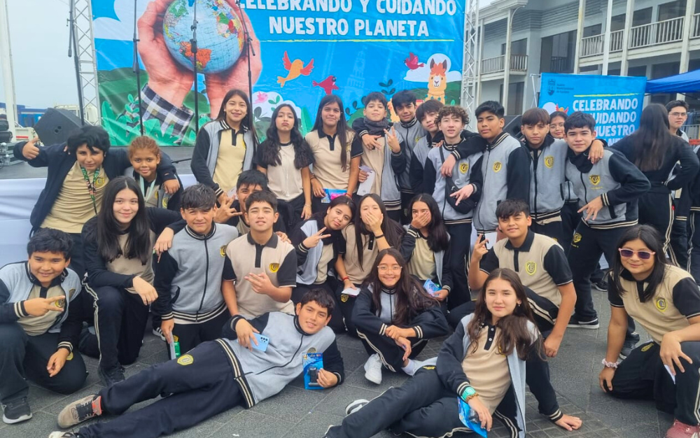 Curso con mejor asistencia en mayo visitó Feria del Medio Ambiente