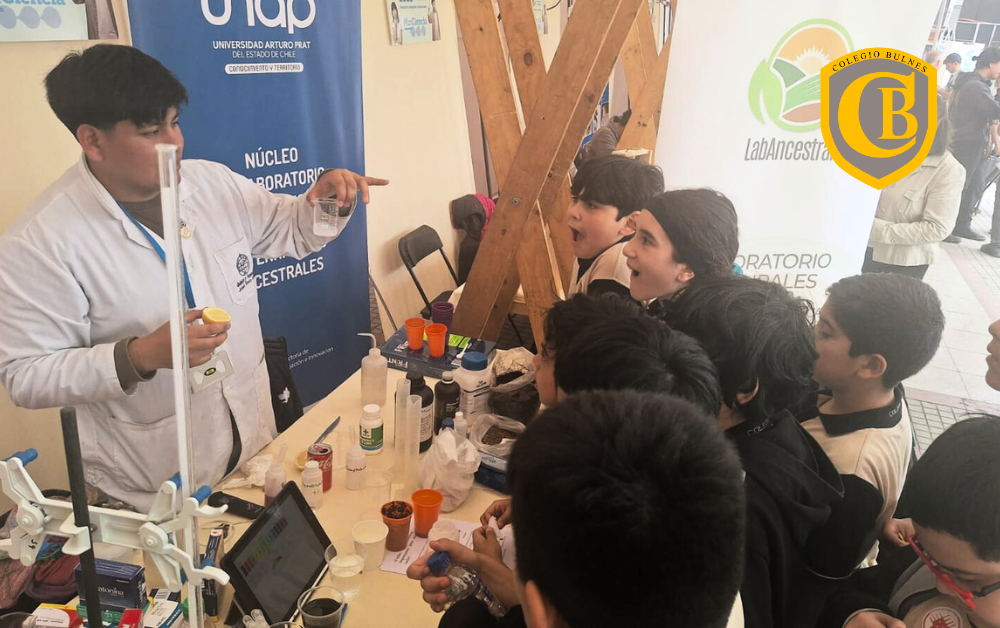 Estudiantes participaron en el Festival de las Ciencias organizada por el Ministerio de Ciencia