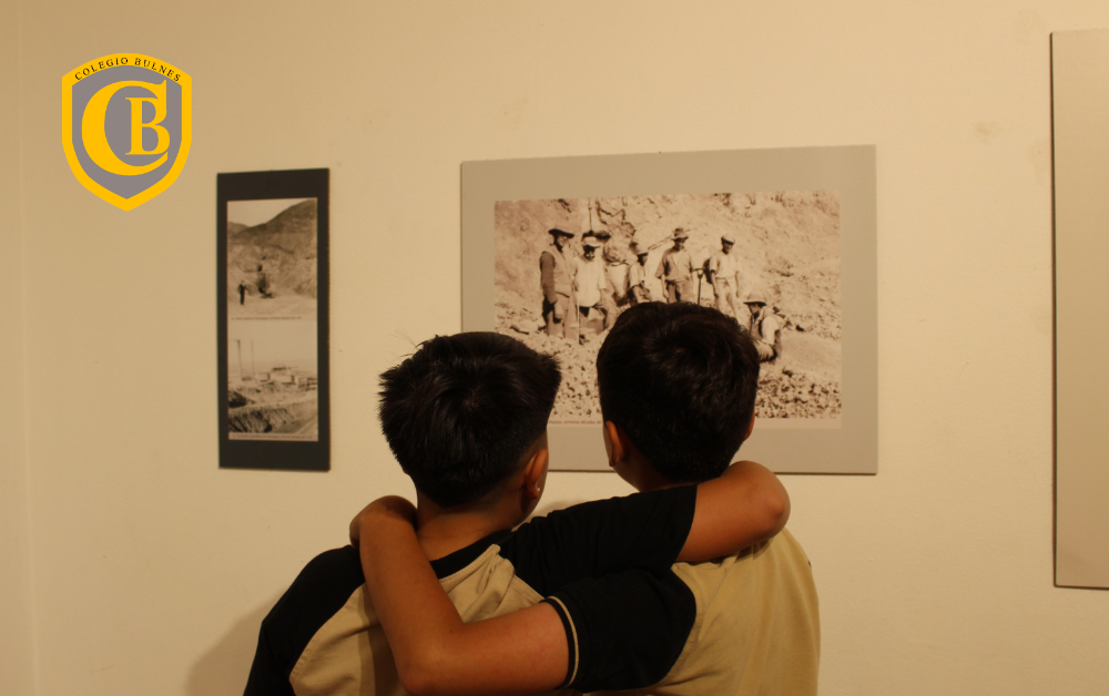 Estudiantes de 5°A y 5°B visitaron la muestra “Huantajaya: el inicio de la minería en Chile”