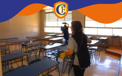 Fundación Créate realiza limpieza profunda en salas de clases de los colegios  Bulnes y  Bajo Molle