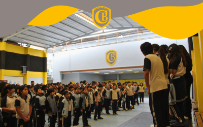 Estudiantes de 6° Básico A exponen sobre el Día Mundial contra el Trabajo Infantil en acto cívico