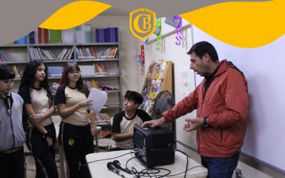 Comité de Convivencia Escolar recibe implementación y liderará nuevo proyecto de radio escolar