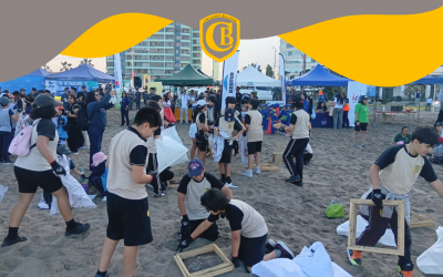 Estudiantes del Colegio Bulnes participaron en jornada de limpieza de Playa Brava